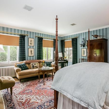 Bishops Hall (Adults Only) Oak Park Bagian luar foto