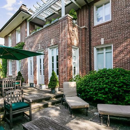 Bishops Hall (Adults Only) Oak Park Bagian luar foto