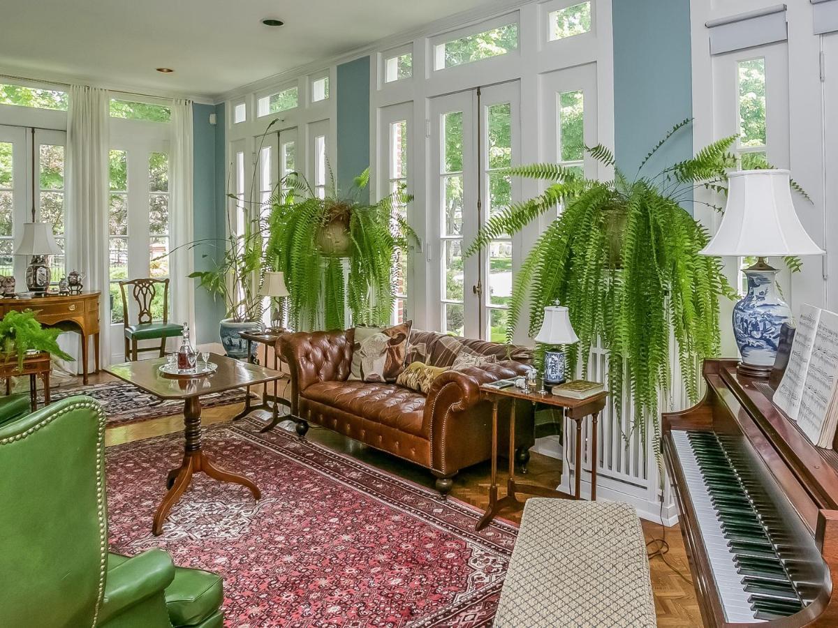 Bishops Hall (Adults Only) Oak Park Bagian luar foto