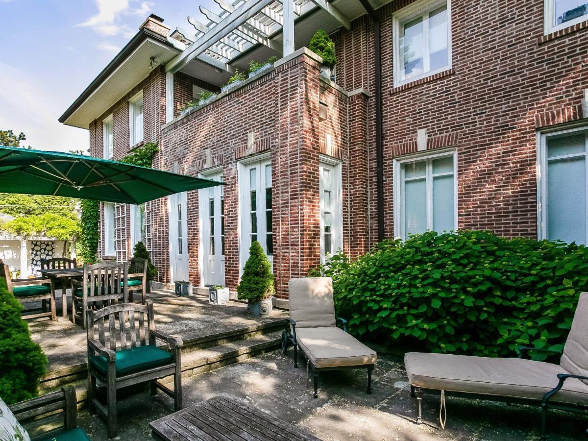 Bishops Hall (Adults Only) Oak Park Bagian luar foto